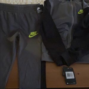 Nike boys- 2 pcs track suit gray/multi colored